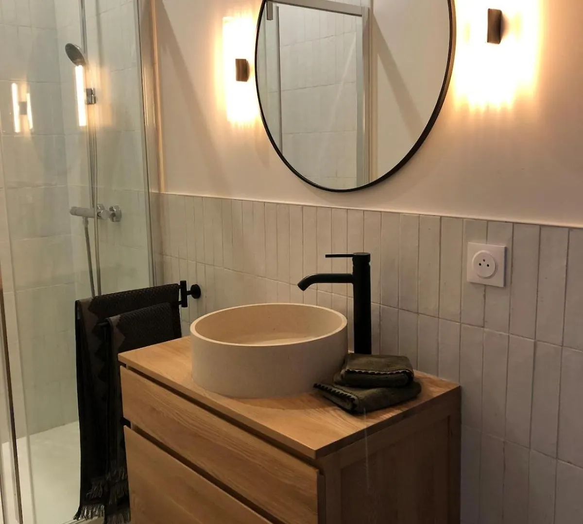 Holiday home Gite Maison Appartement Thurins France